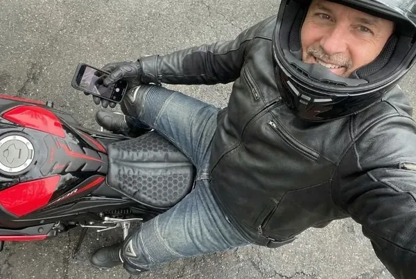 Jürgen auf seinem Motorrad